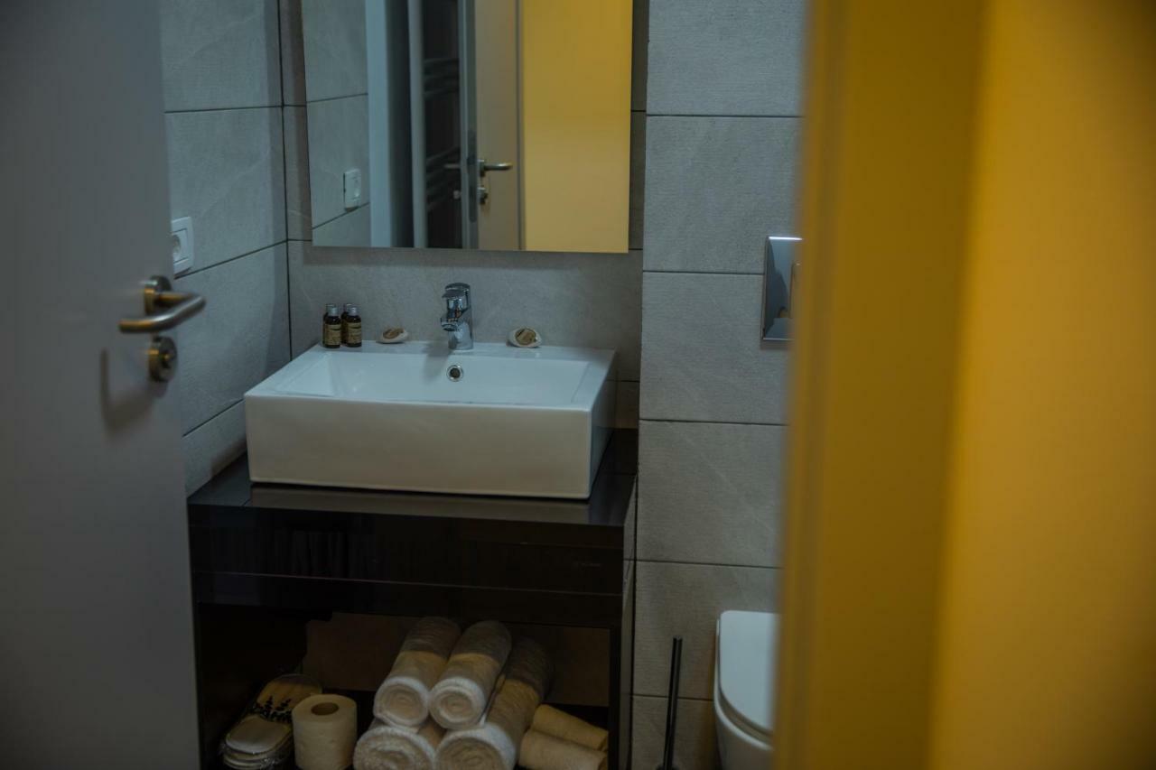 Complex Noblesse Hotel Vaslui Exterior photo